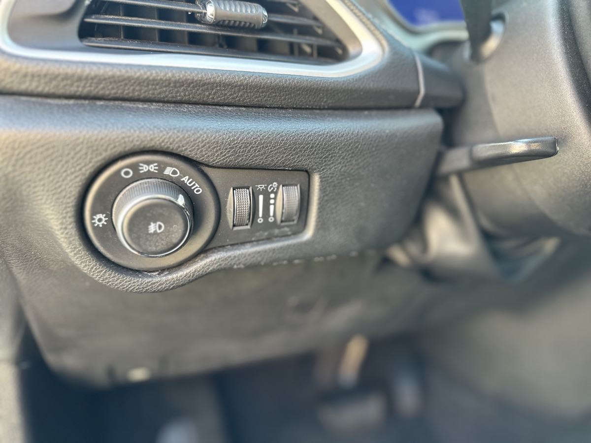 Photo 36 of this Chrysler Pacifica
