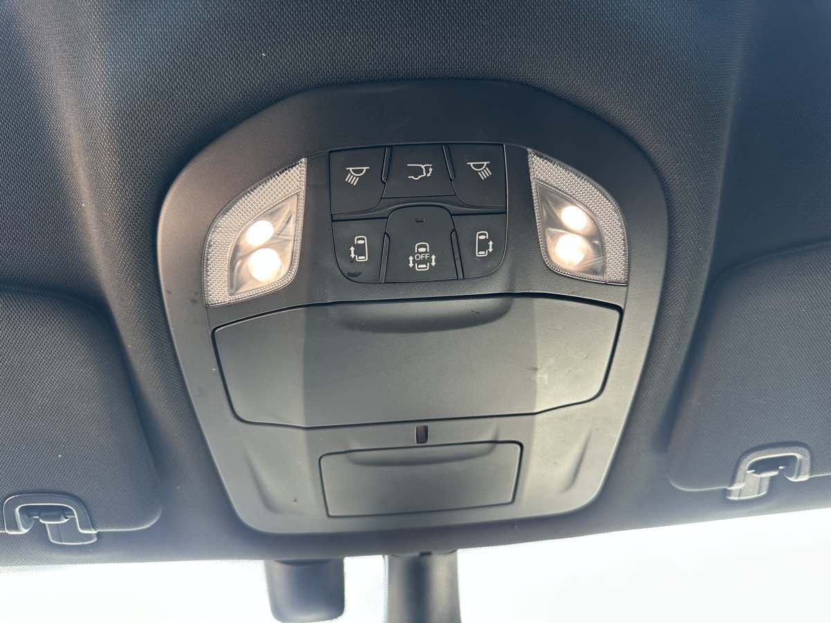 Photo 37 of this Chrysler Pacifica