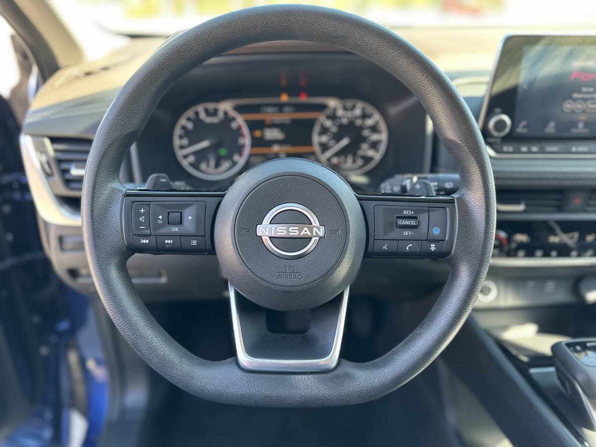 Photo 22 of this Nissan Rogue