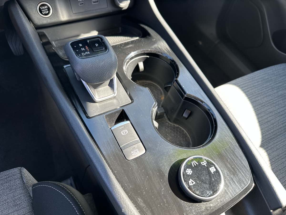Photo 26 of this Nissan Rogue