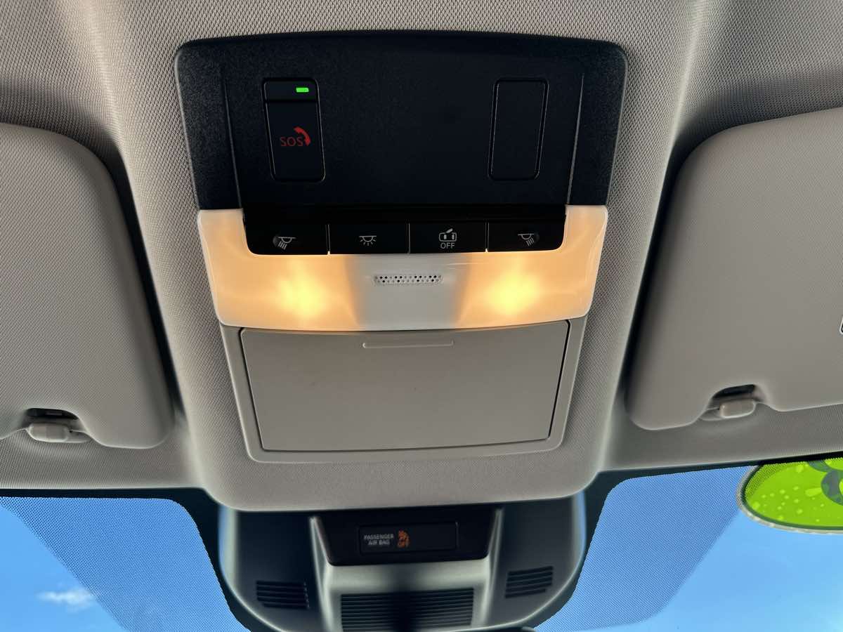 Photo 28 of this Nissan Rogue