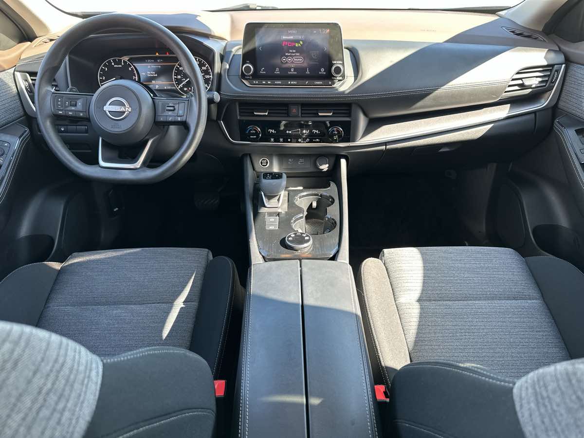 Photo 31 of this Nissan Rogue