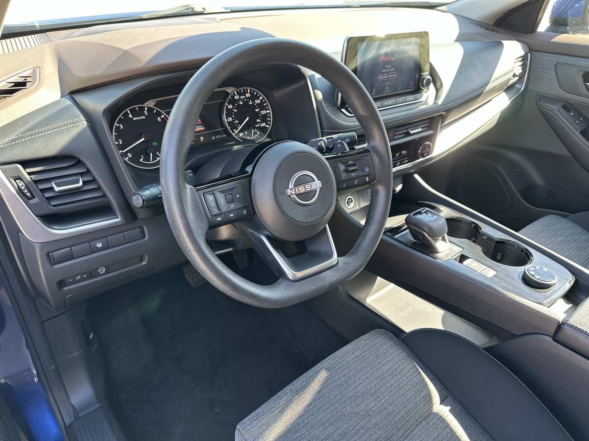Photo 32 of this Nissan Rogue