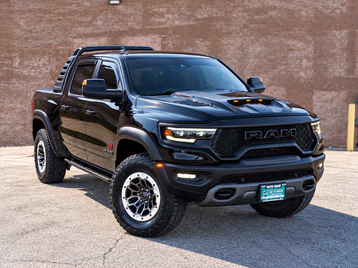 Photo 2 of this Ram 1500