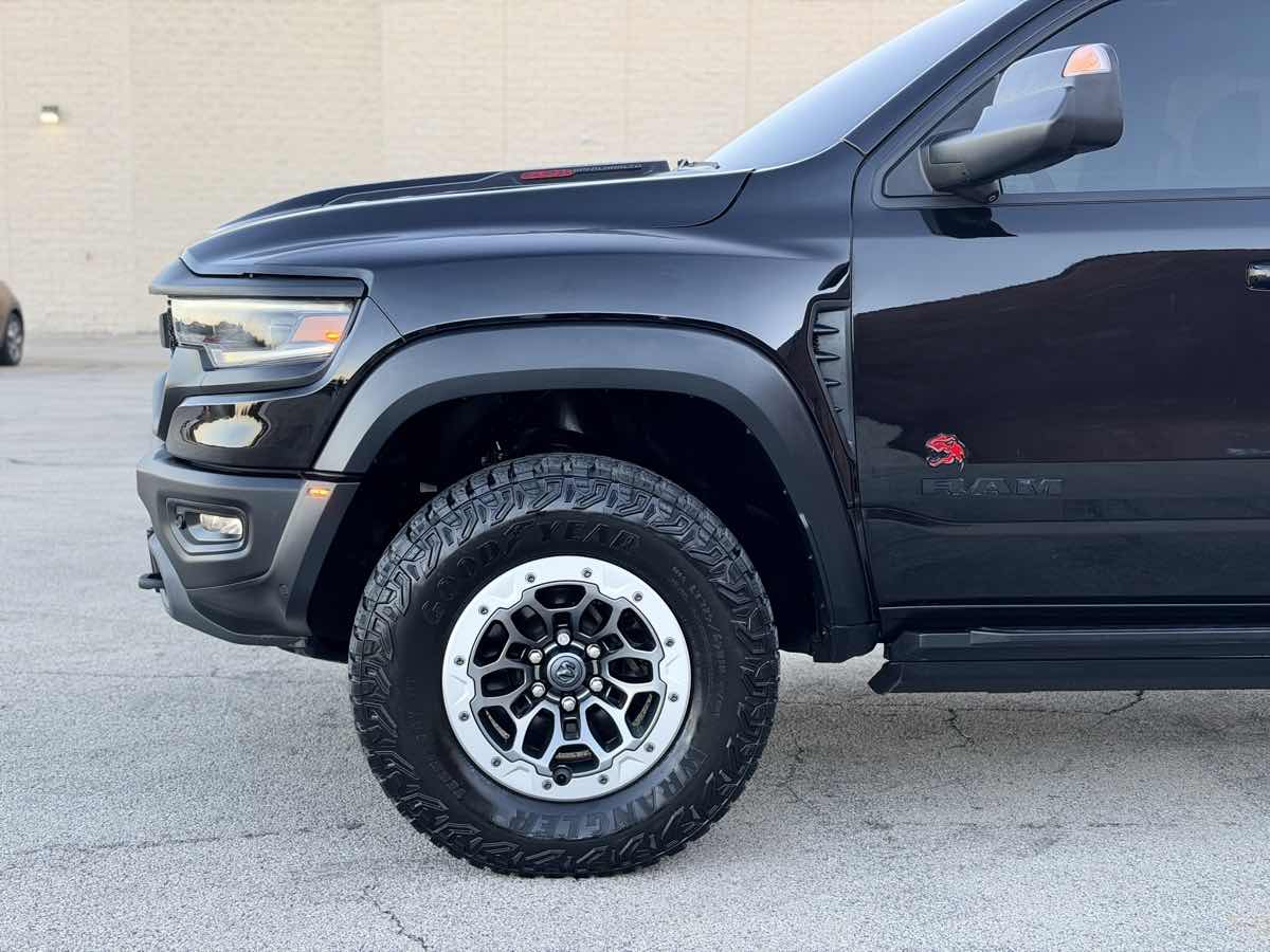 Photo 5 of this Ram 1500