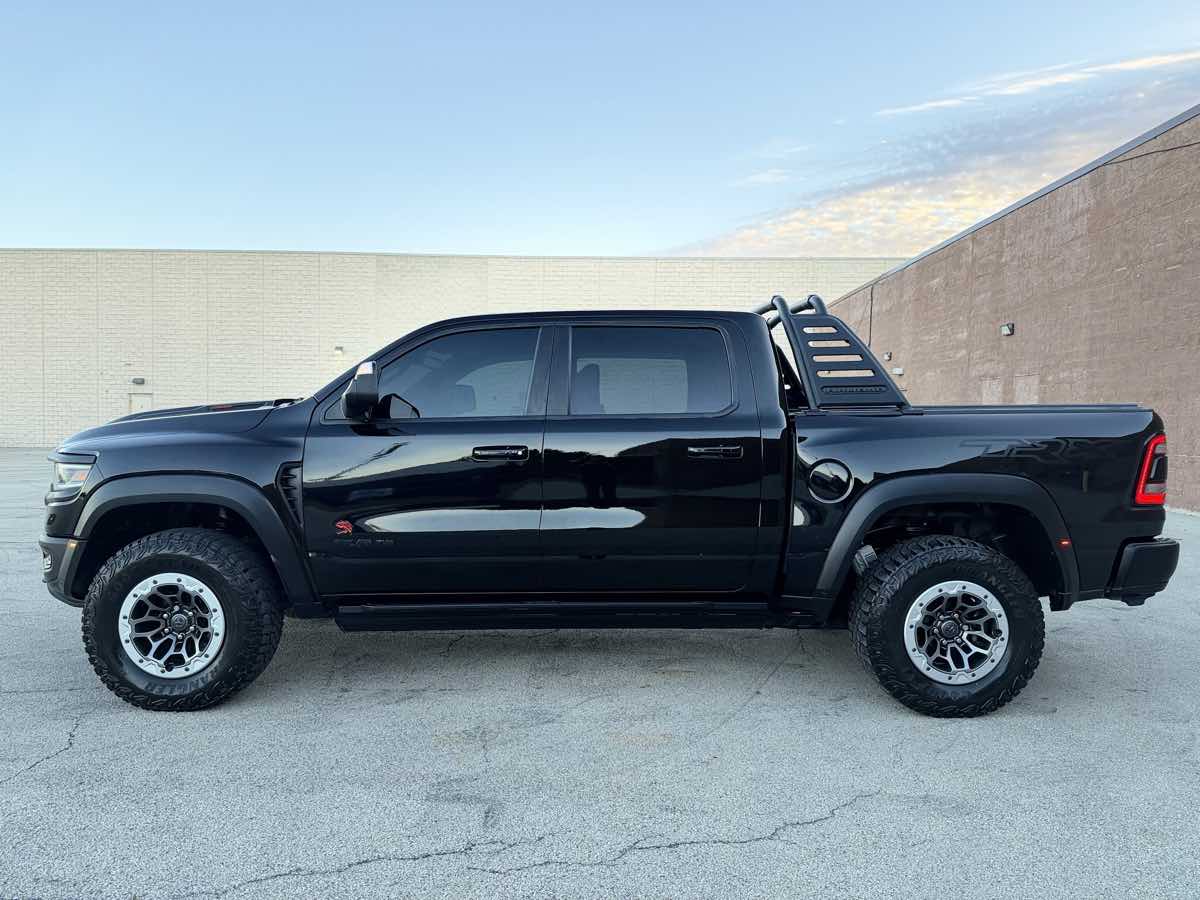Photo 6 of this Ram 1500