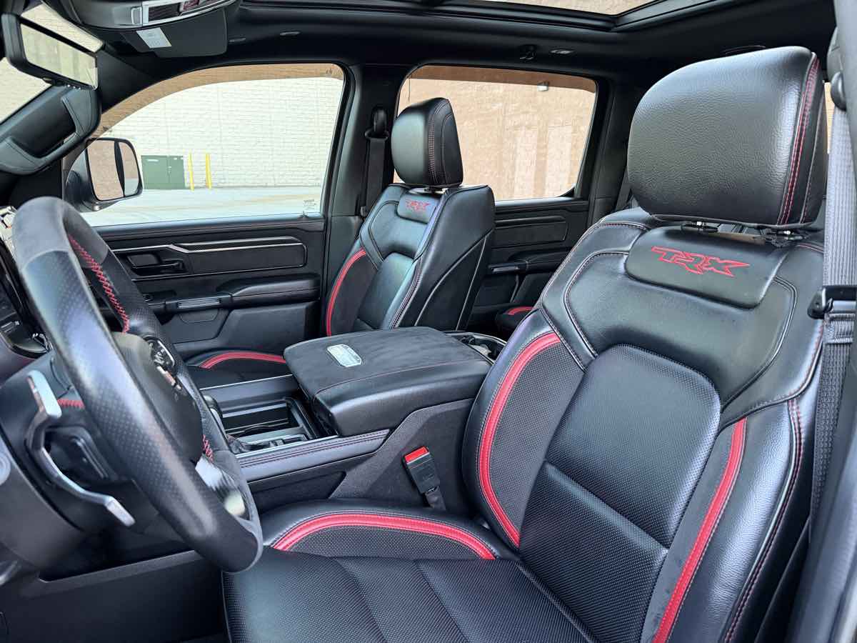 Photo 21 of this Ram 1500