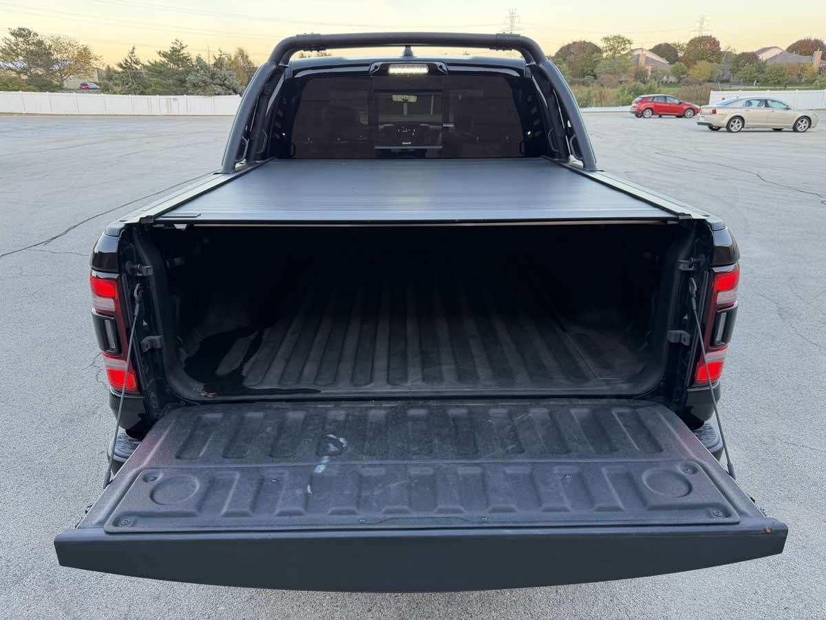 Photo 25 of this Ram 1500