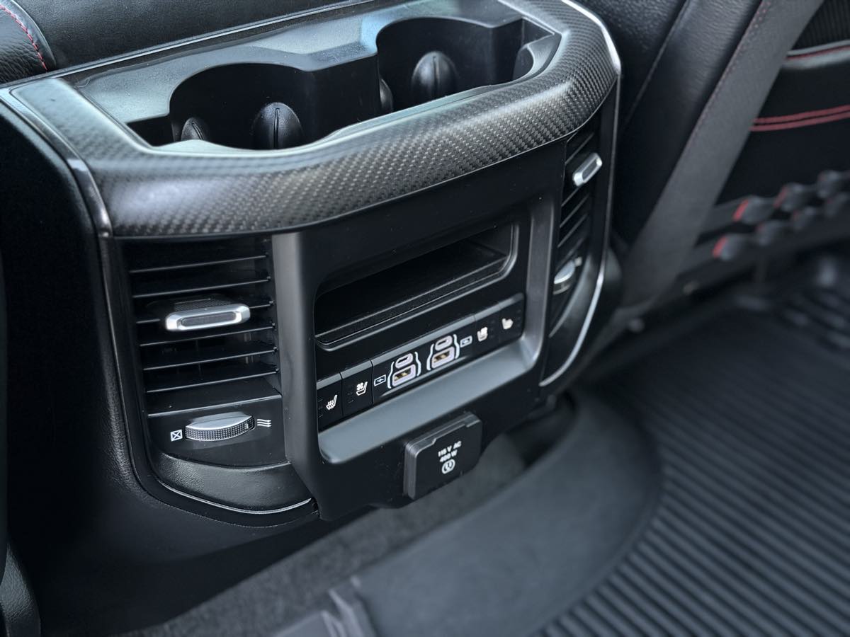 Photo 35 of this Ram 1500