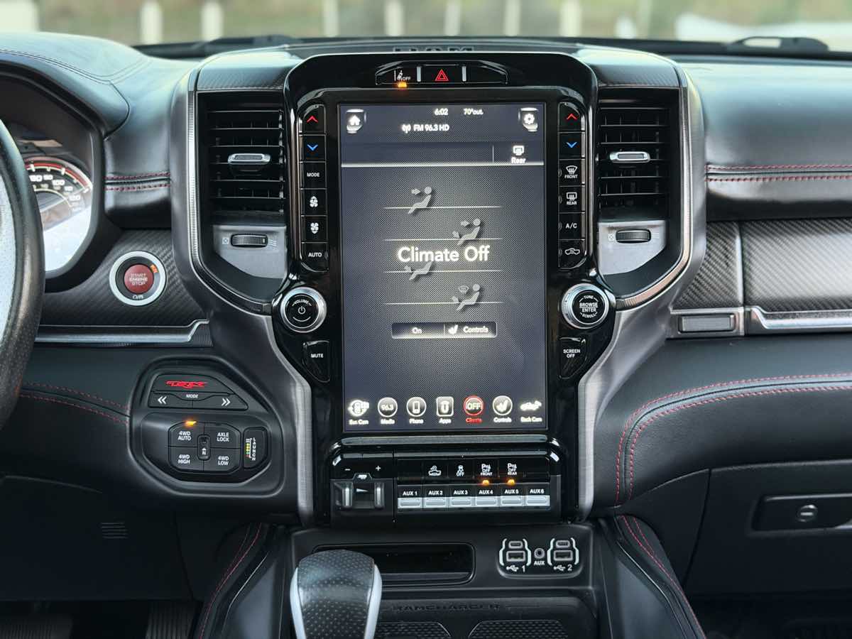 Photo 51 of this Ram 1500