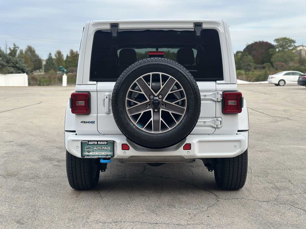 Photo 9 of this Jeep Wrangler 4xe