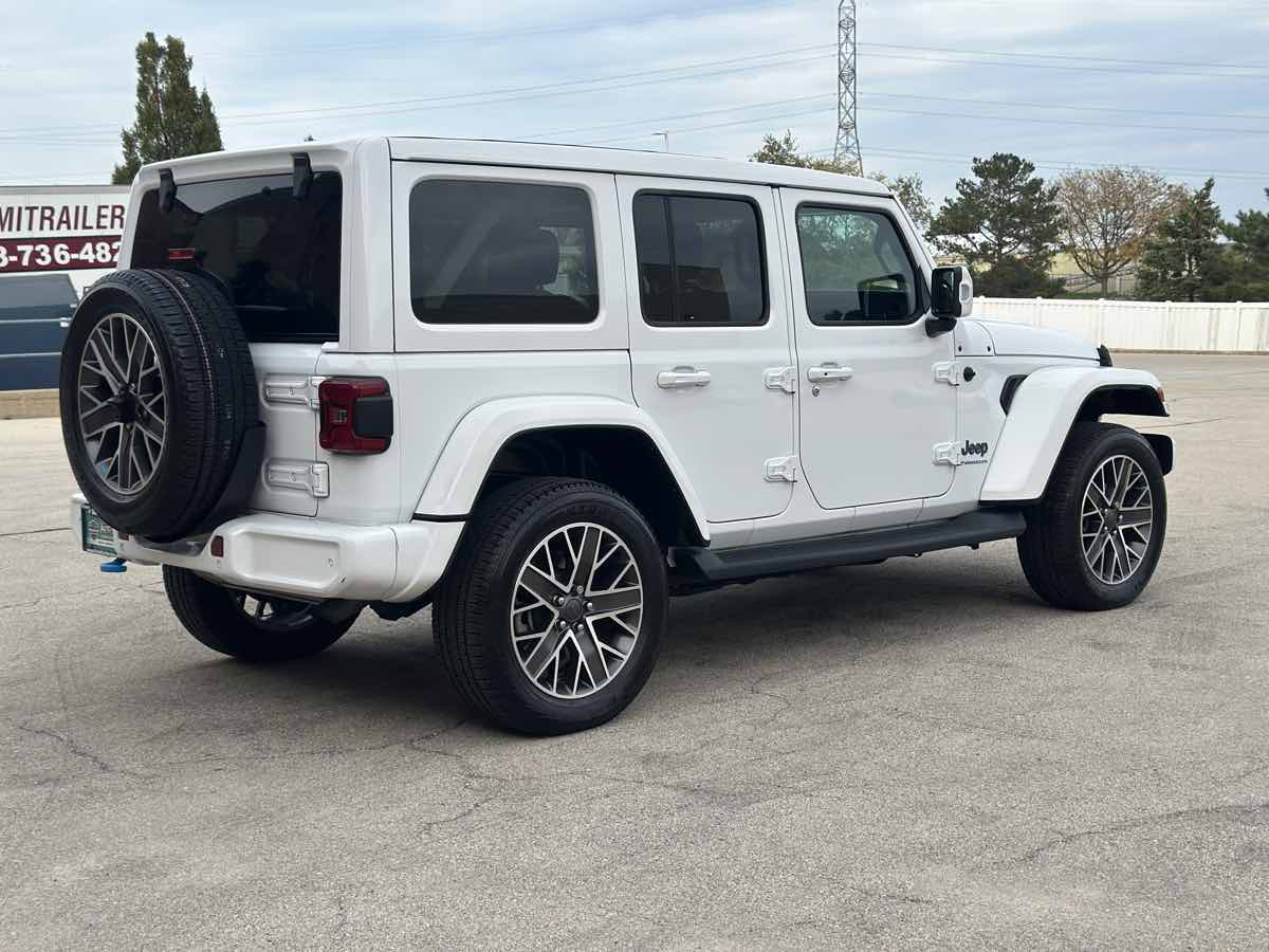 Photo 11 of this Jeep Wrangler 4xe