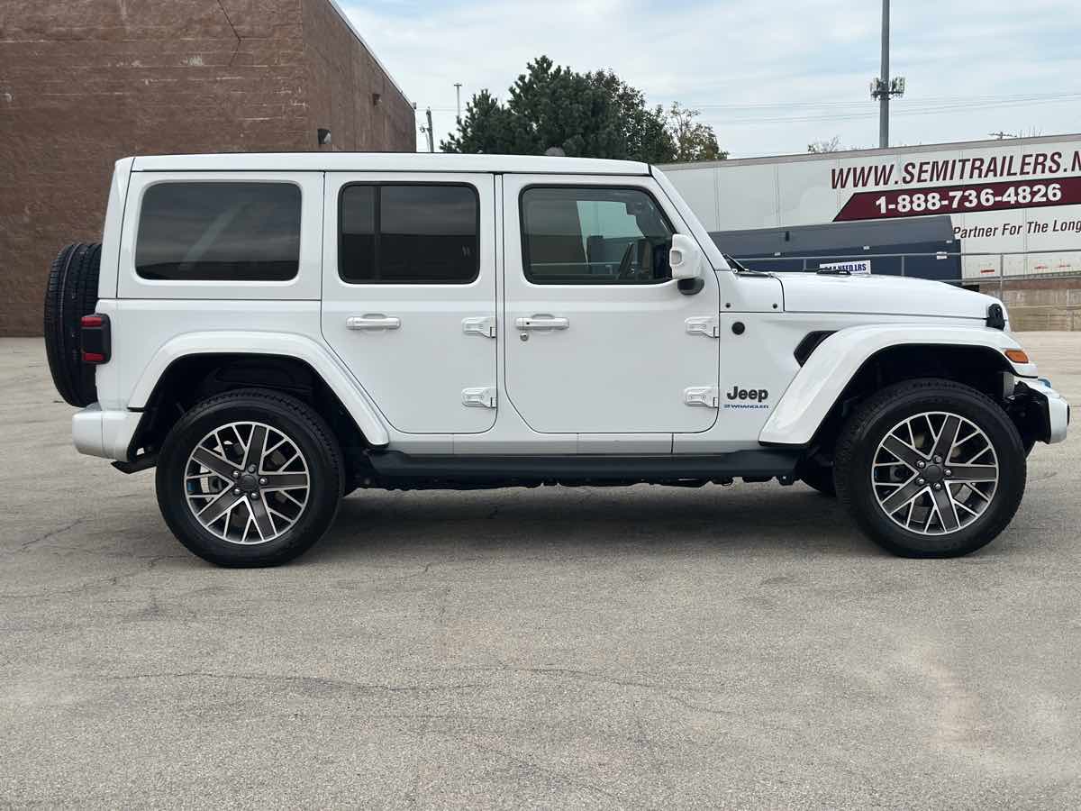 Photo 12 of this Jeep Wrangler 4xe