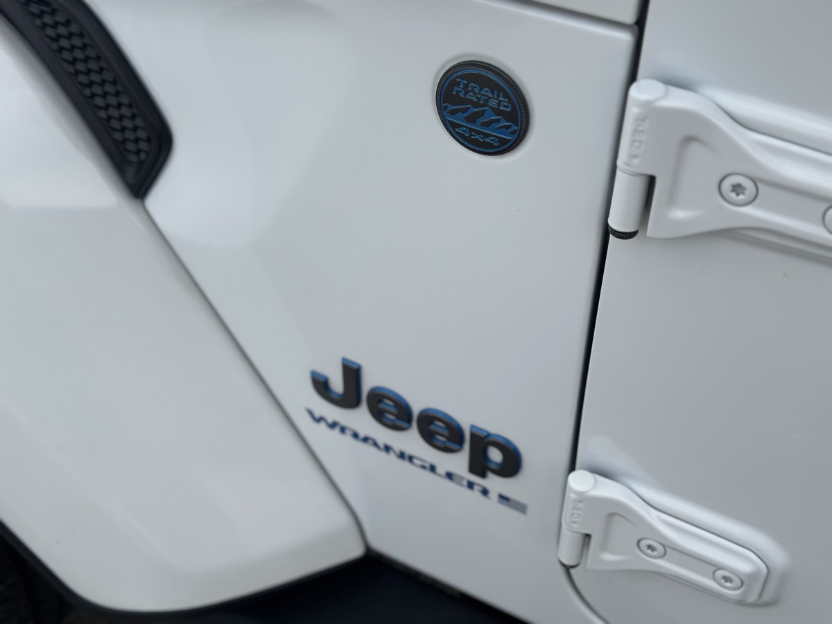 Photo 16 of this Jeep Wrangler 4xe