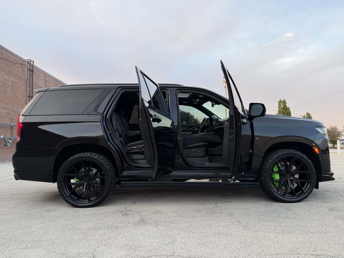 Photo 21 of this Cadillac Escalade