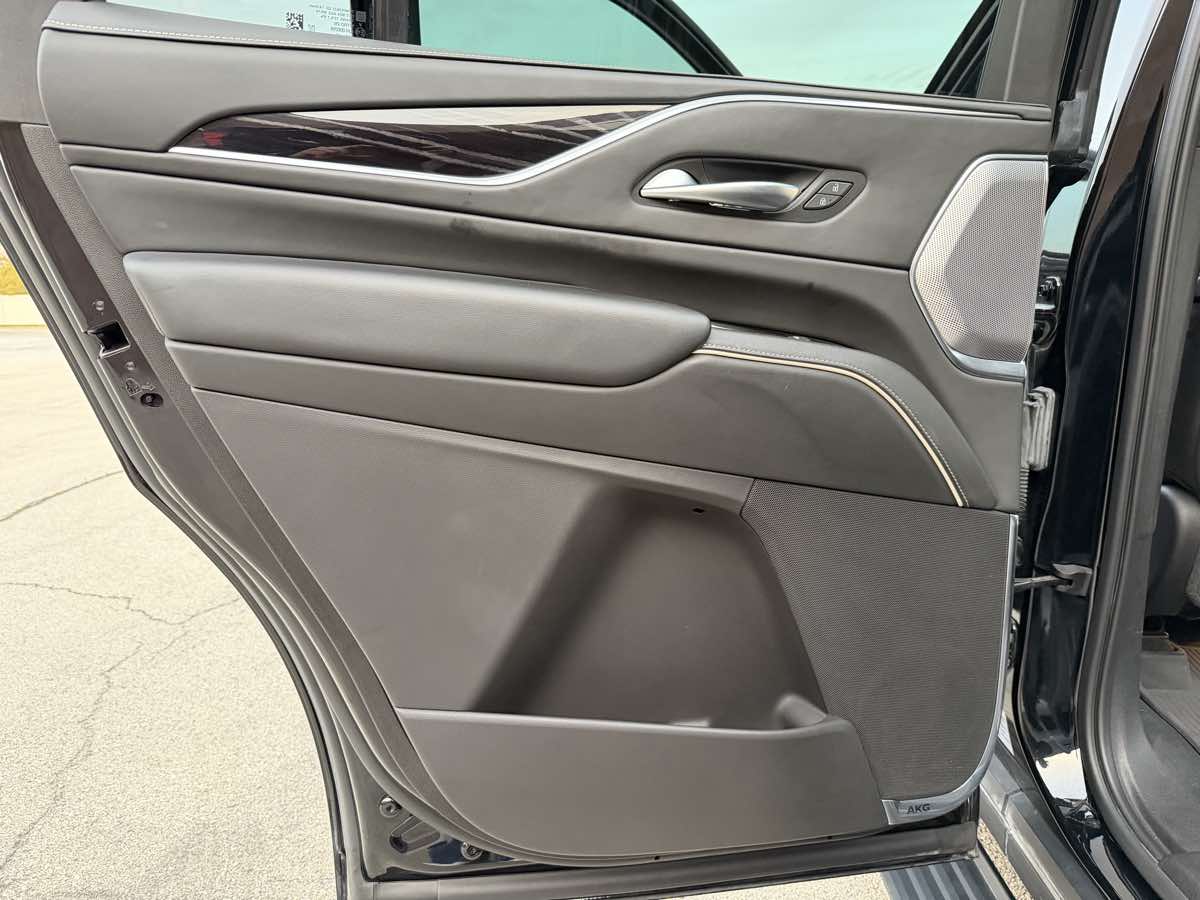 Photo 26 of this Cadillac Escalade