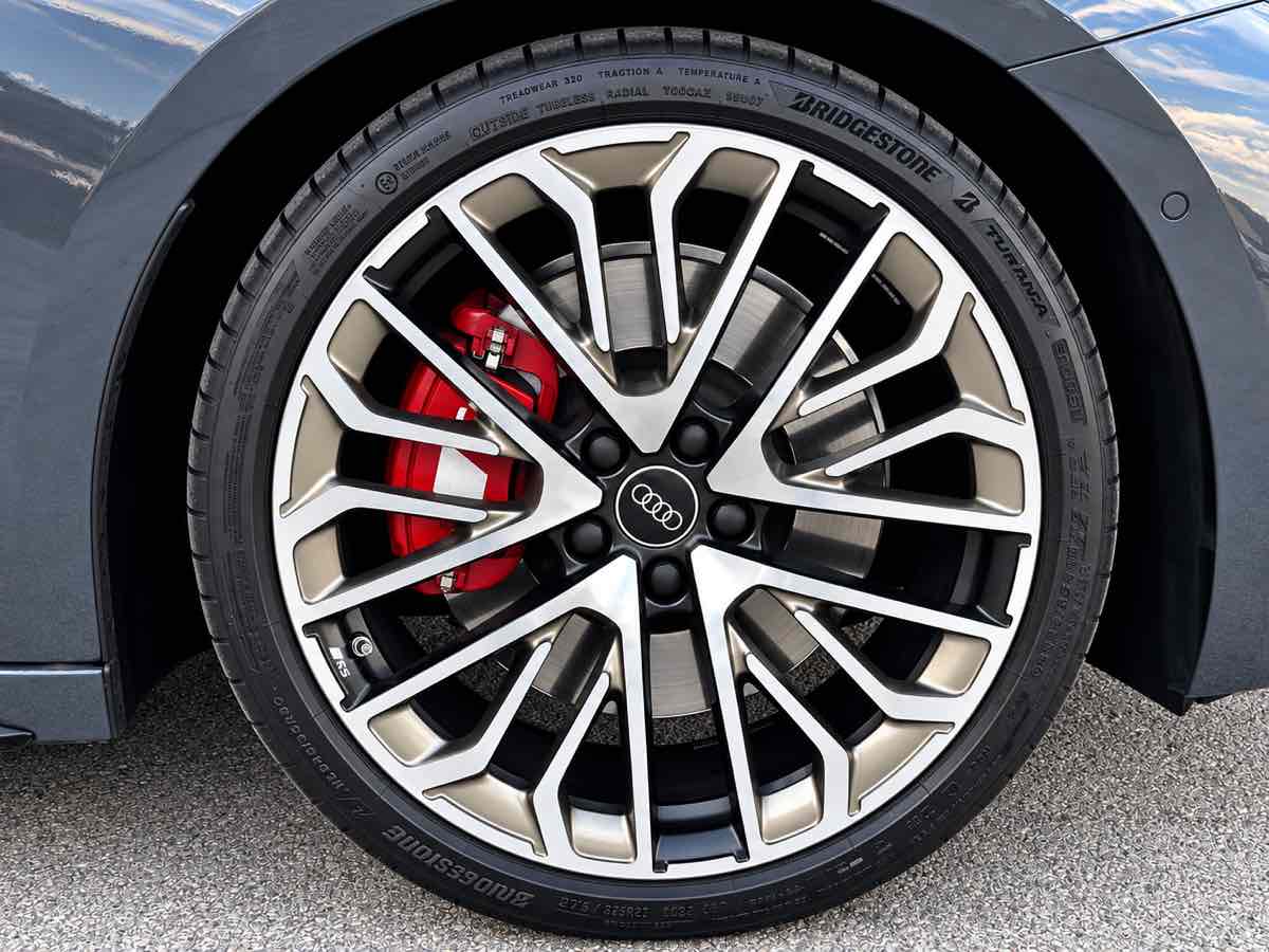 Photo 18 of this Audi S5