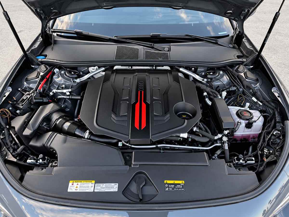 Photo 22 of this Audi S5