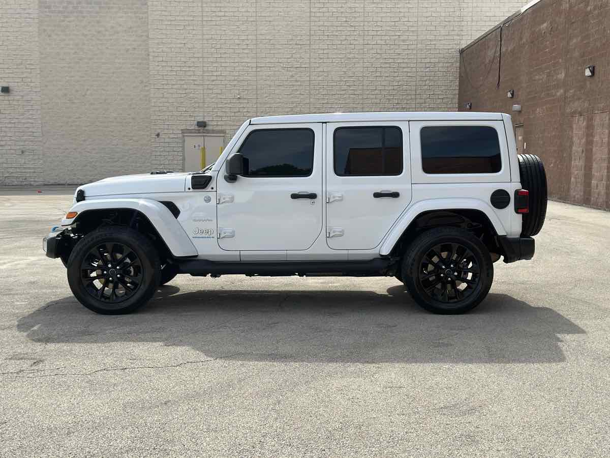 Photo 8 of this Jeep Wrangler 4xe