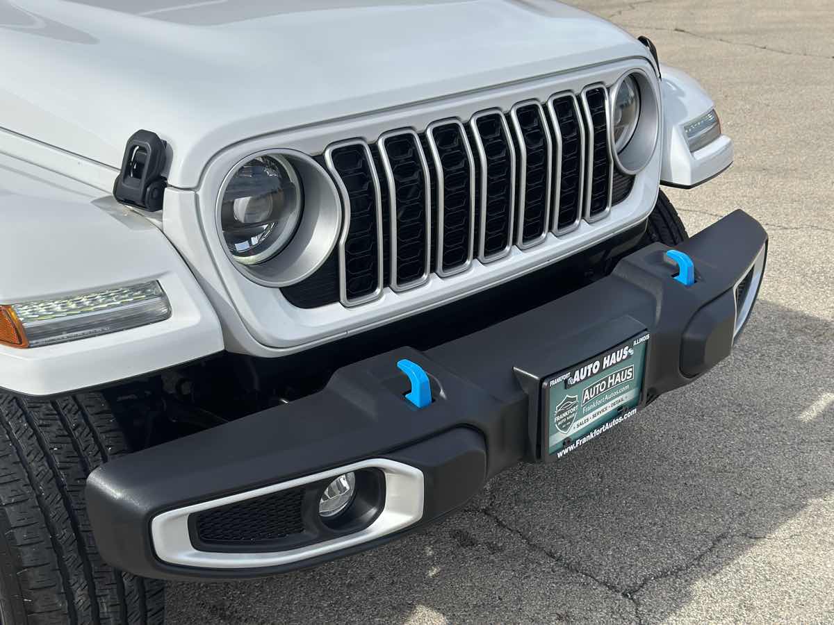Photo 14 of this Jeep Wrangler 4xe