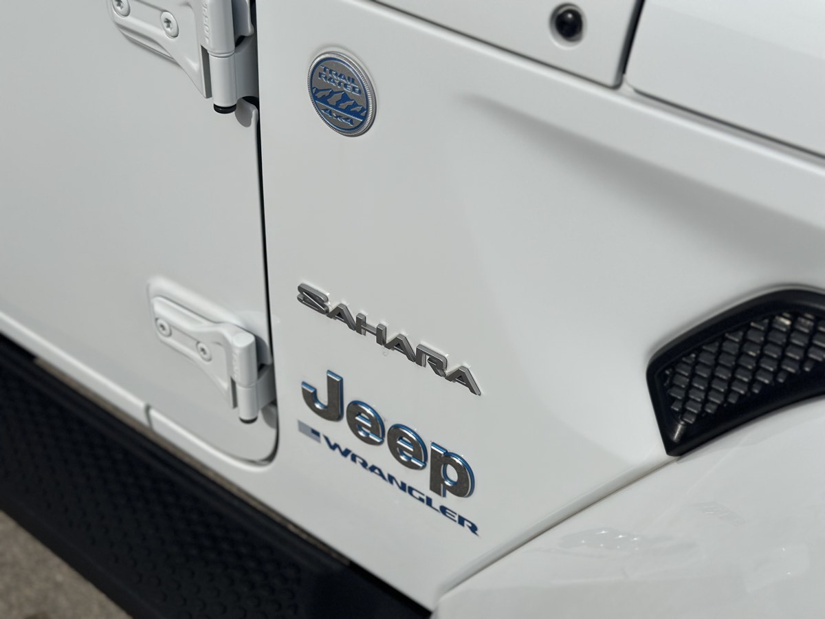 Photo 15 of this Jeep Wrangler 4xe