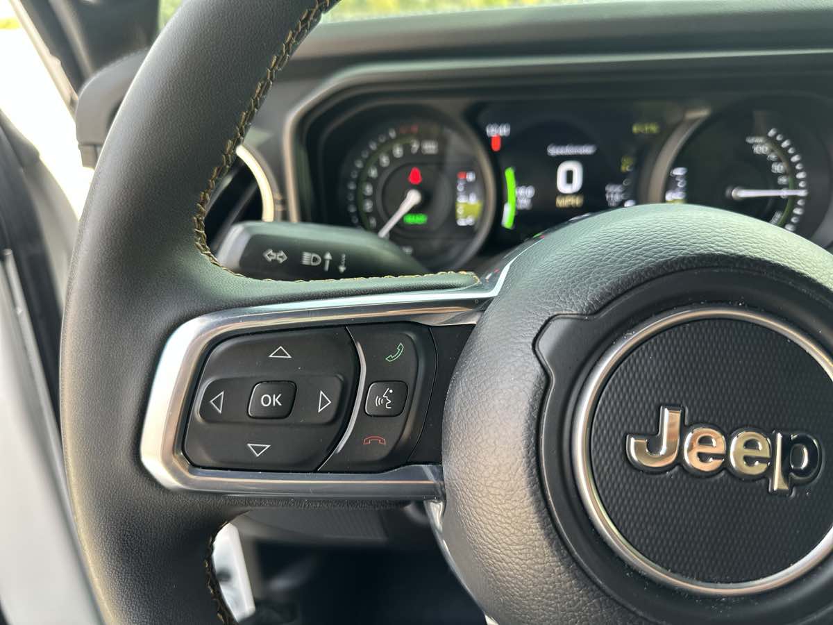 Photo 25 of this Jeep Wrangler 4xe