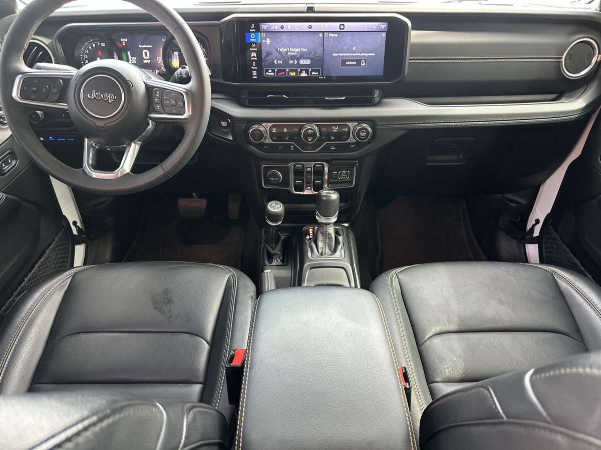 Photo 36 of this Jeep Wrangler 4xe