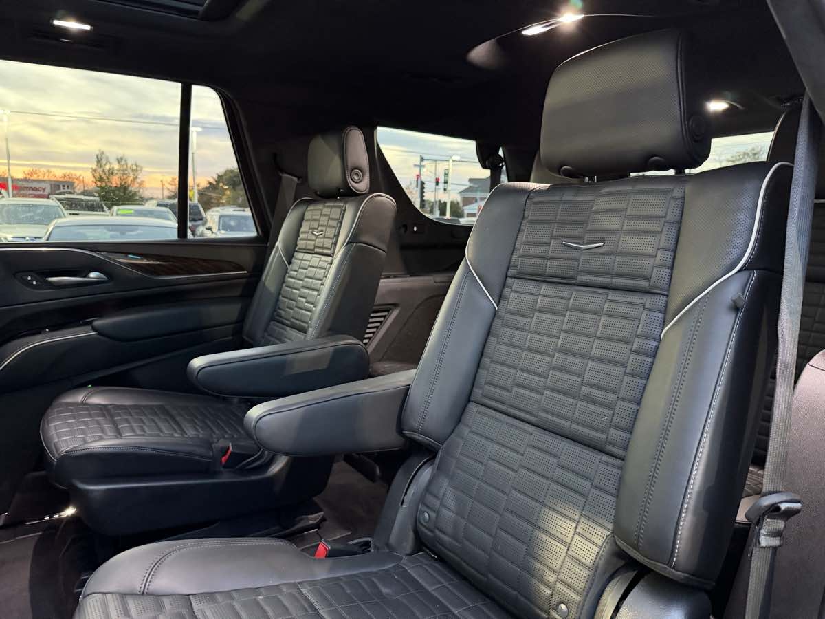 Photo 18 of this Cadillac Escalade