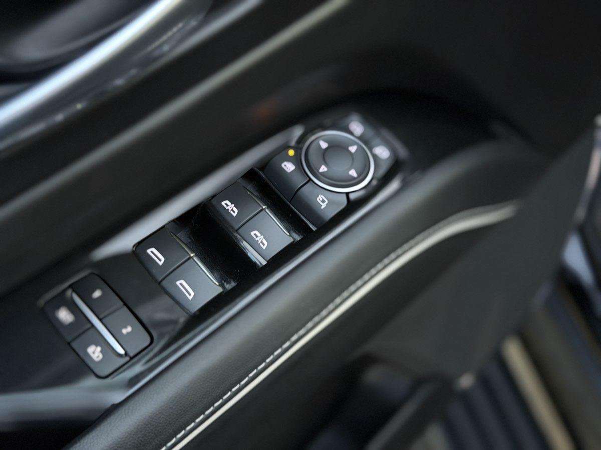 Photo 31 of this Cadillac Escalade