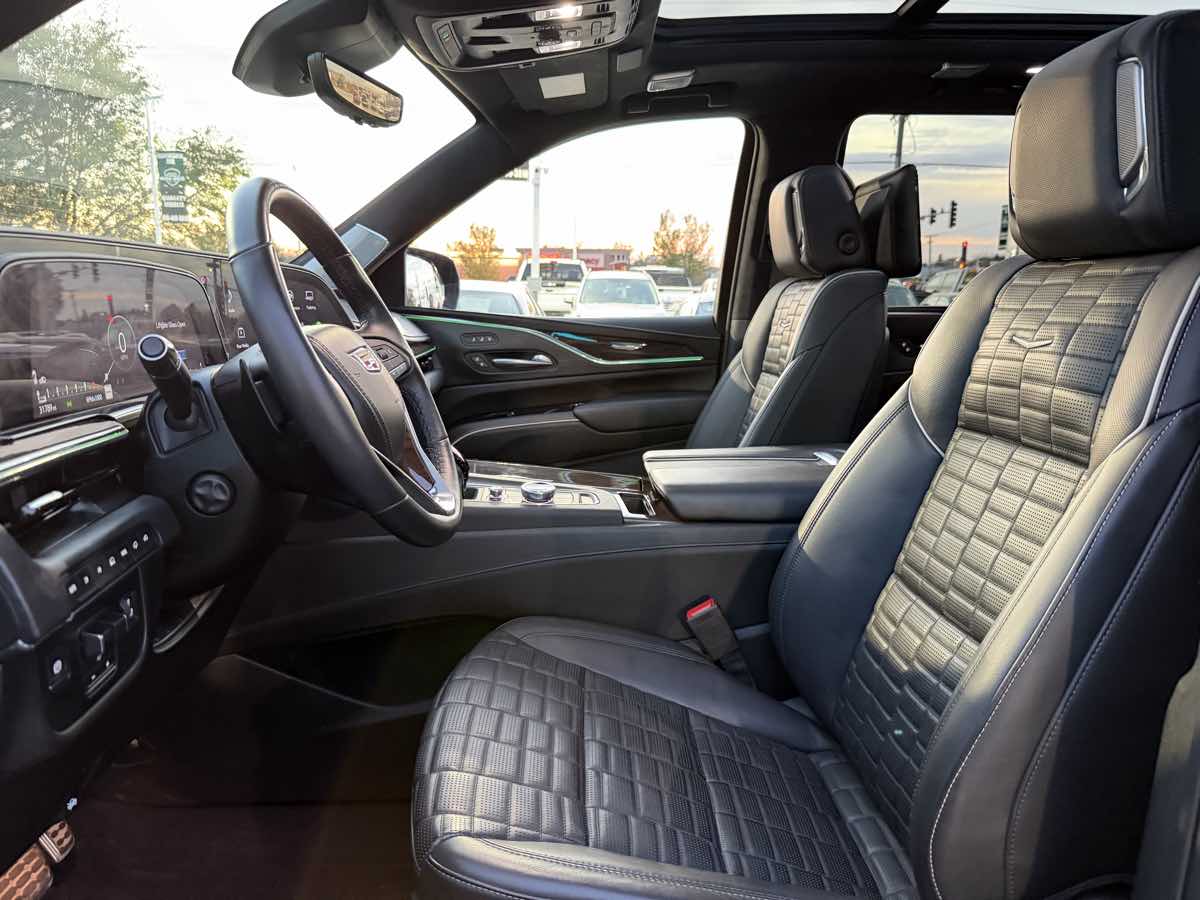 Photo 33 of this Cadillac Escalade