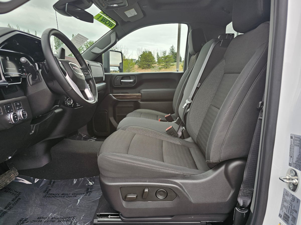 2024 GMC Sierra 3500HD SLE - Photo 38