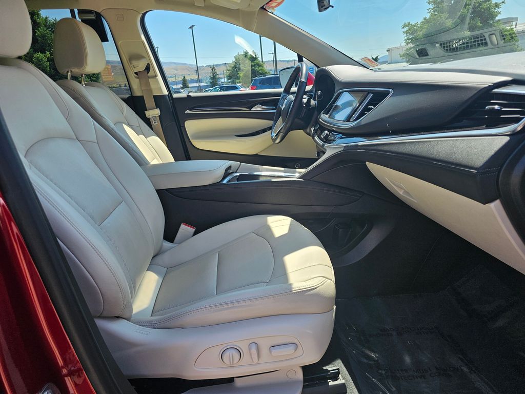 2022 Buick Enclave Essence - Photo 17