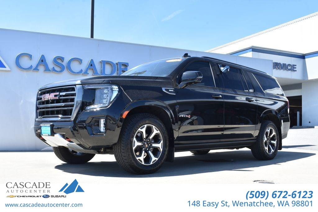 2023 GMC Yukon AT4 4X4's photo