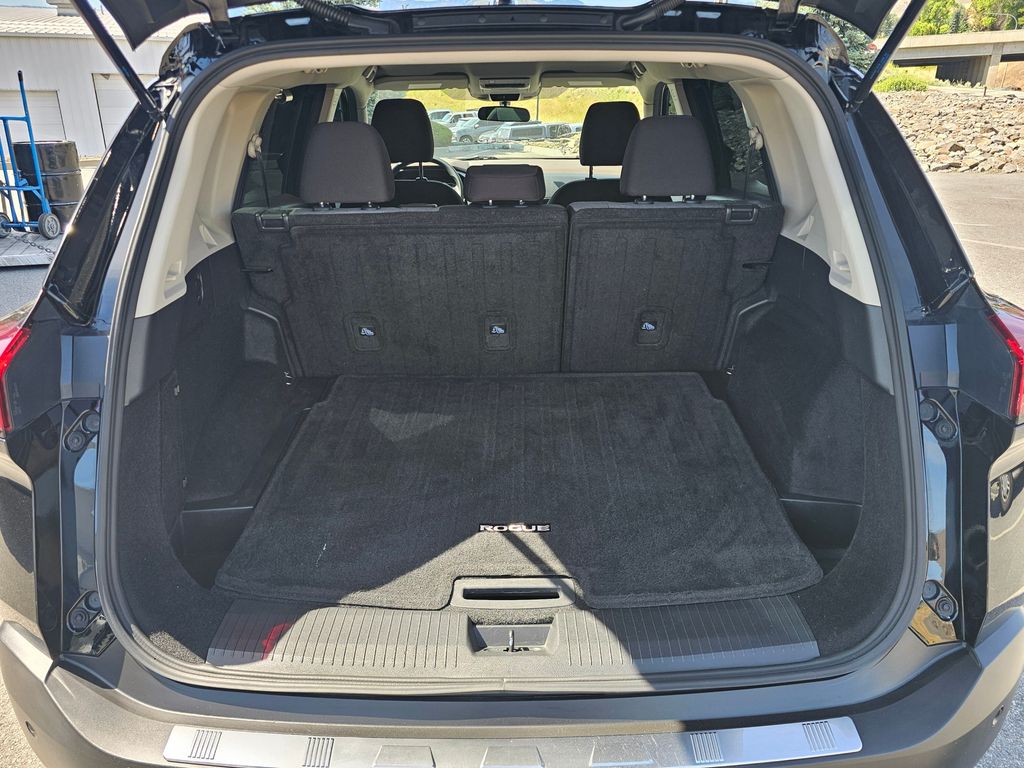 2022 Nissan Rogue SV - Photo 24
