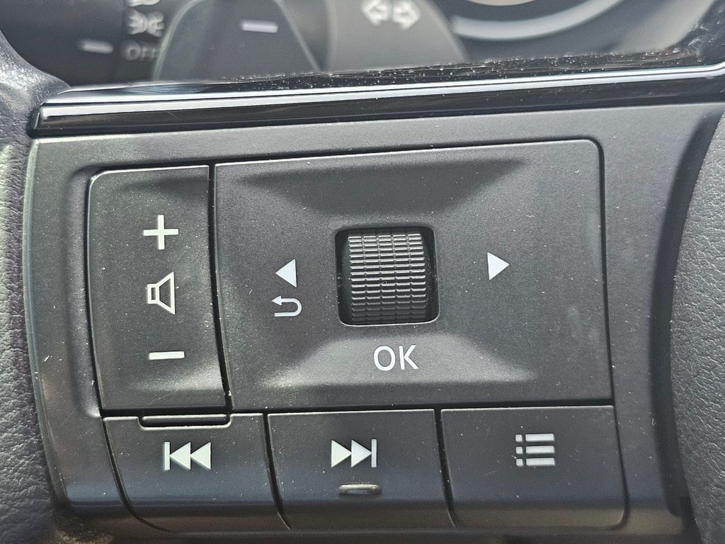 2022 Nissan Rogue SV - Photo 35