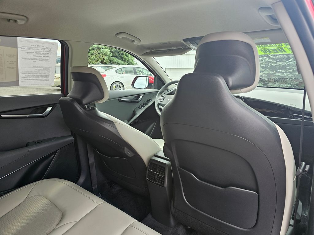 2024 Kia Niro EX - Photo 19