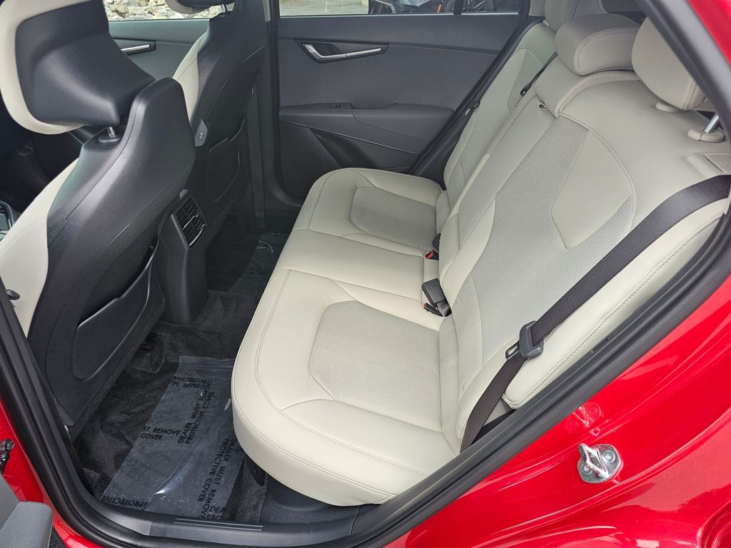 2024 Kia Niro EX - Photo 23