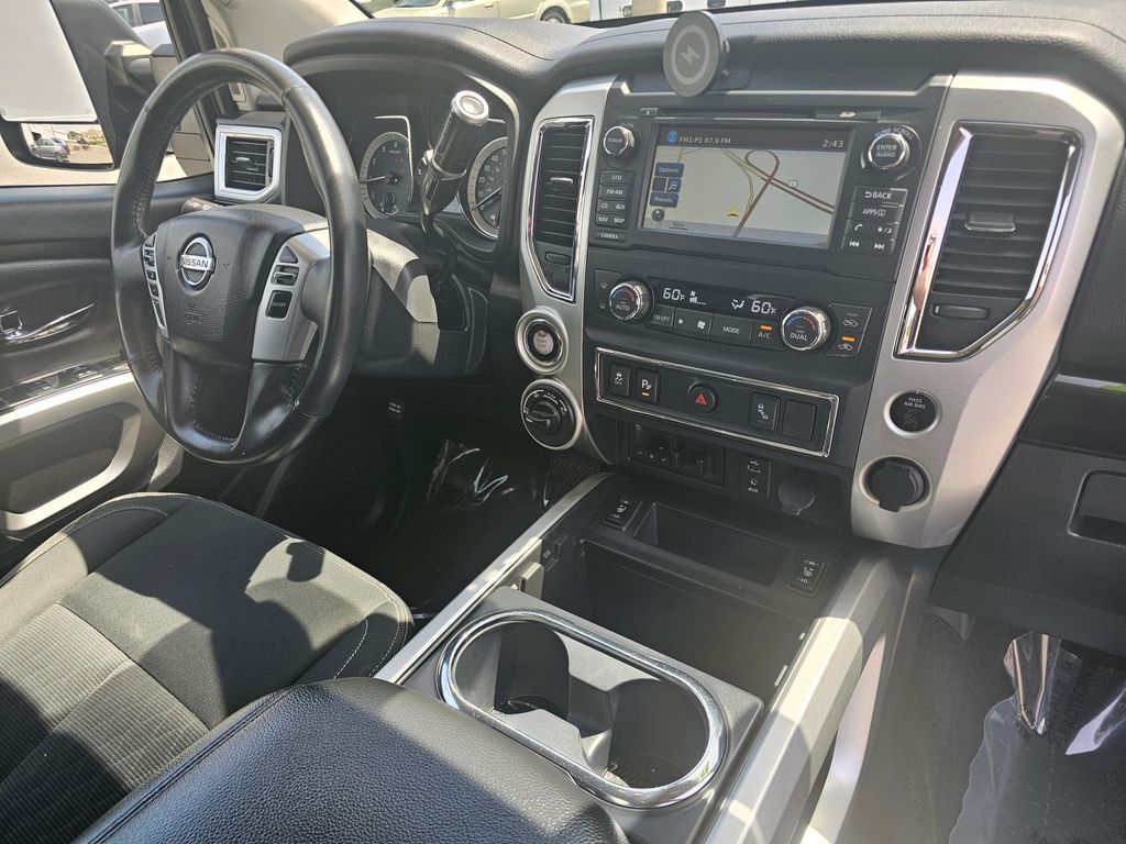 2017 Nissan Titan SV - Photo 18