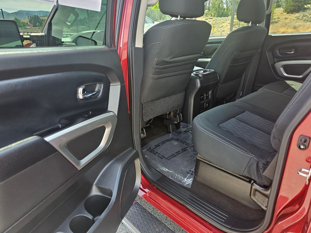 2017 Nissan Titan SV - Photo 22