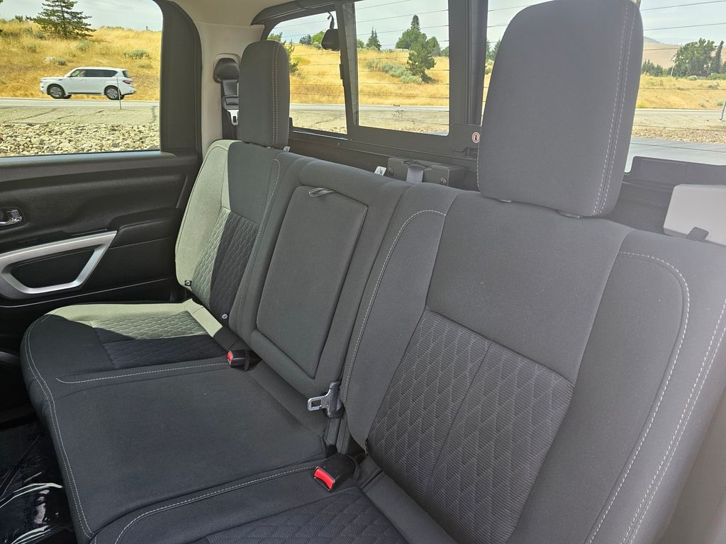 2017 Nissan Titan SV - Photo 24