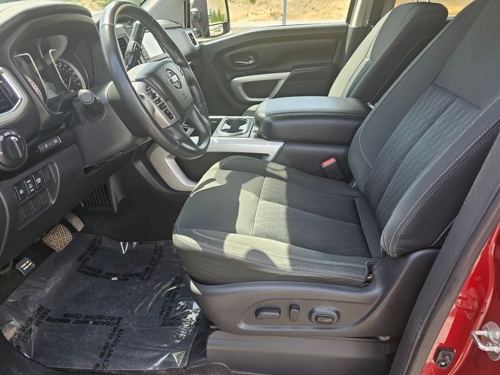 2017 Nissan Titan SV - Photo 27