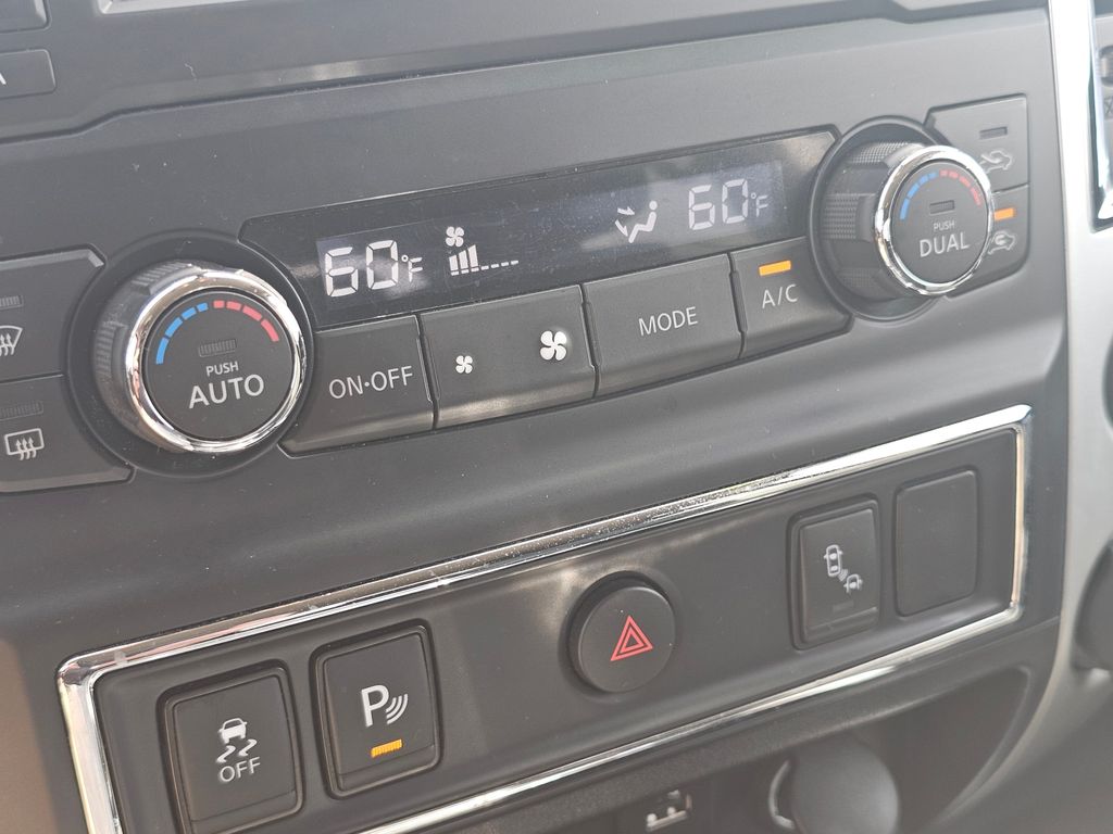 2017 Nissan Titan SV - Photo 35