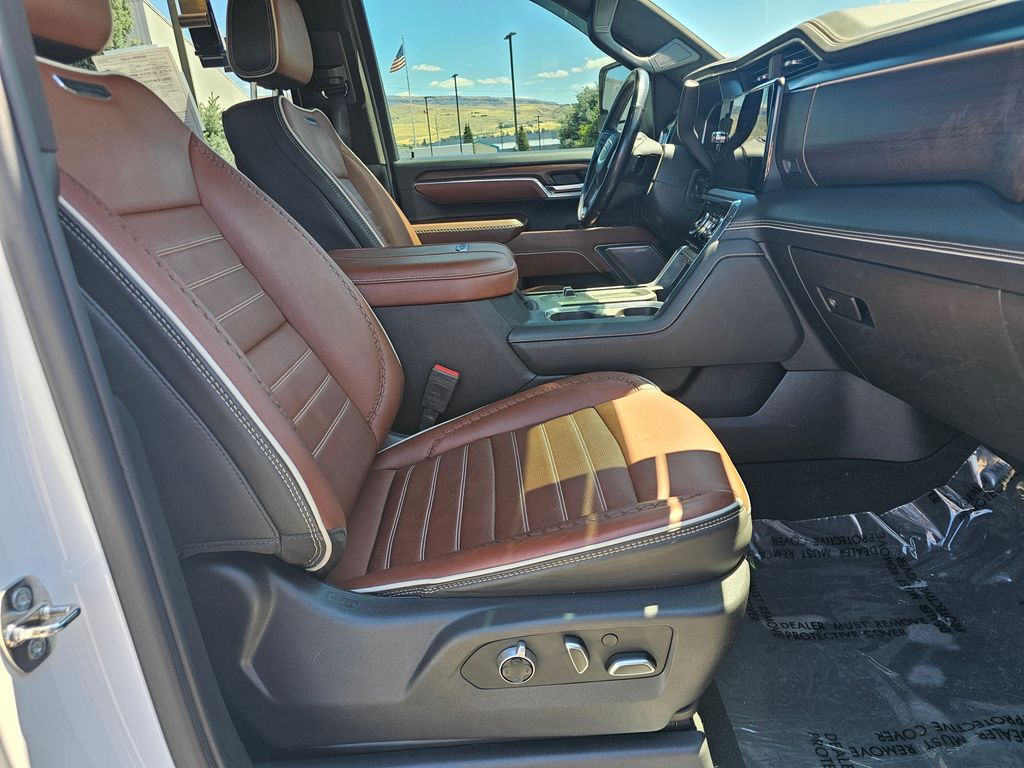 2024 GMC Sierra 3500HD Denali Ultimate - Photo 19