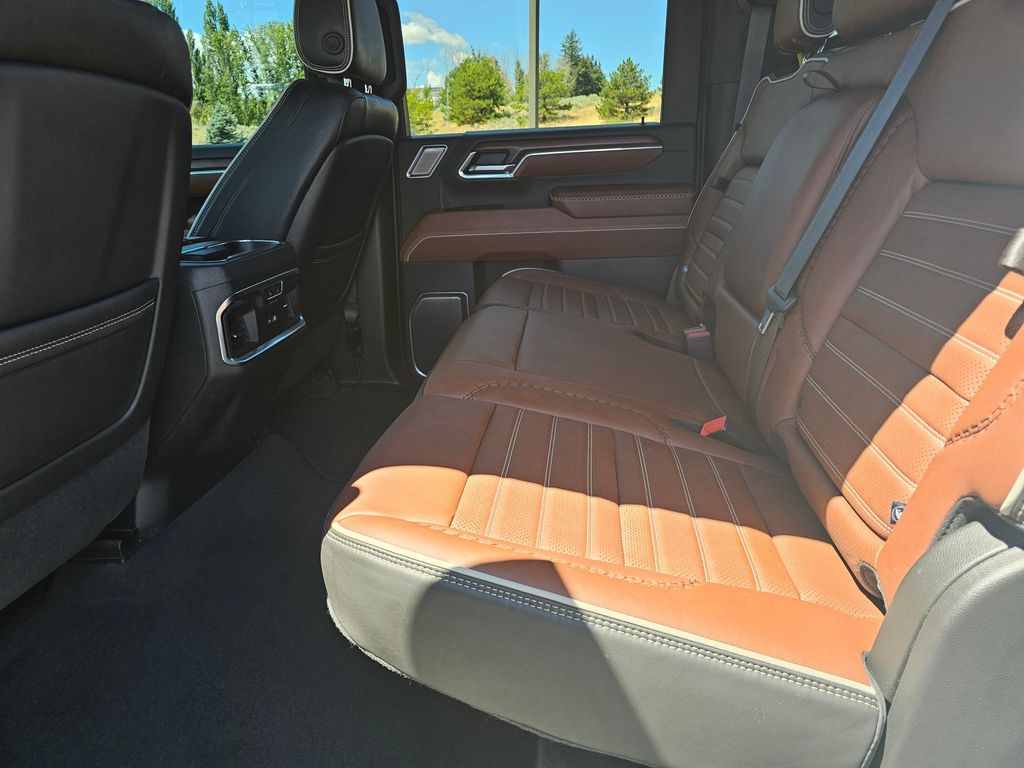 2024 GMC Sierra 3500HD Denali Ultimate - Photo 23