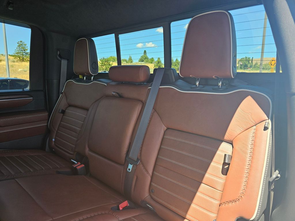 2024 GMC Sierra 3500HD Denali Ultimate - Photo 24