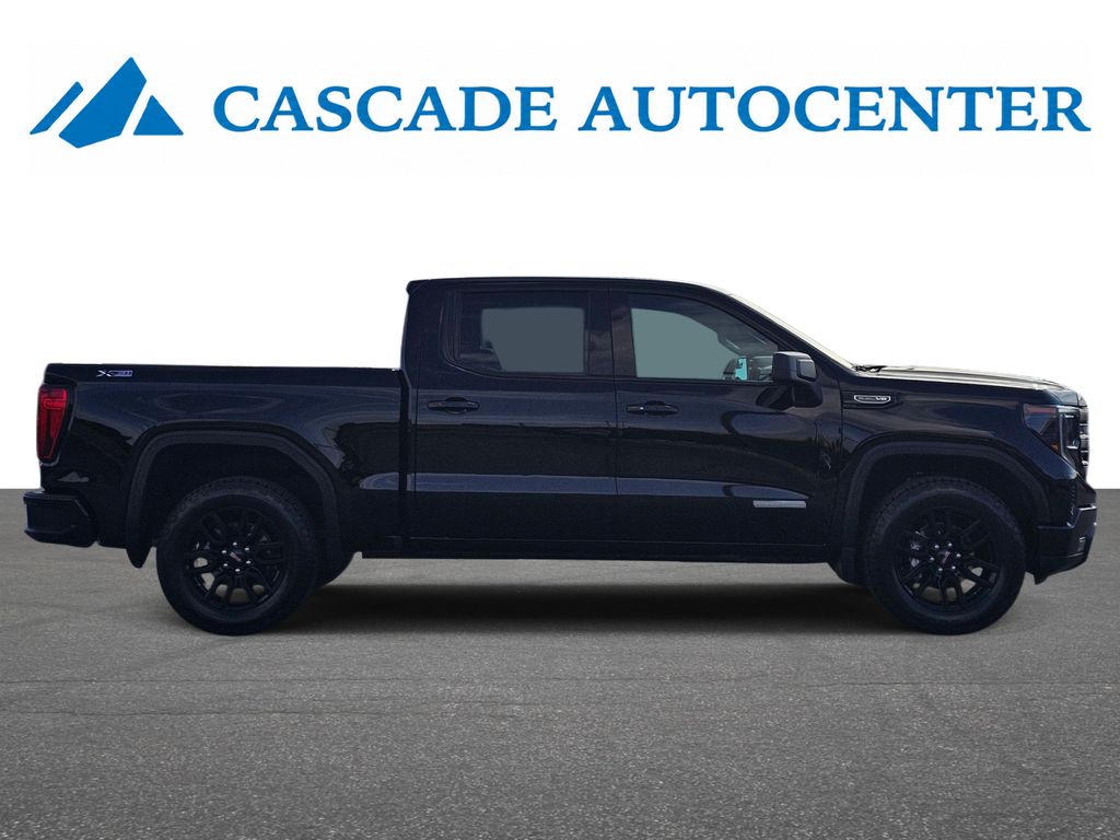 GMC Sierra photo 11