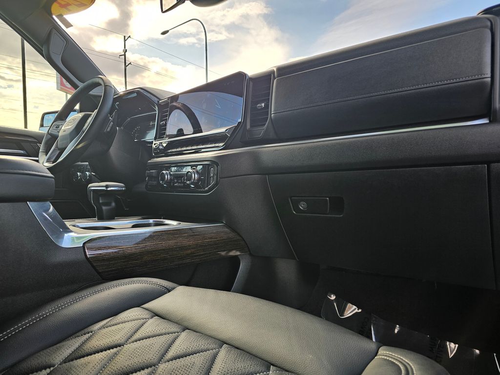 GMC Sierra photo 18