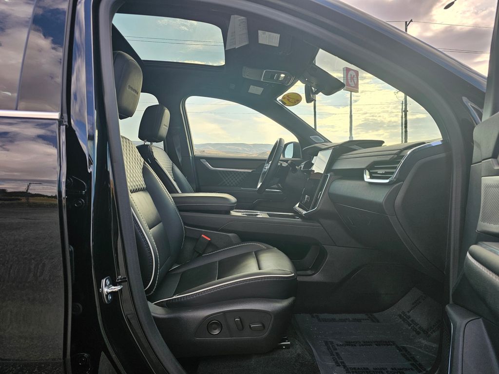 GMC Acadia photo 17