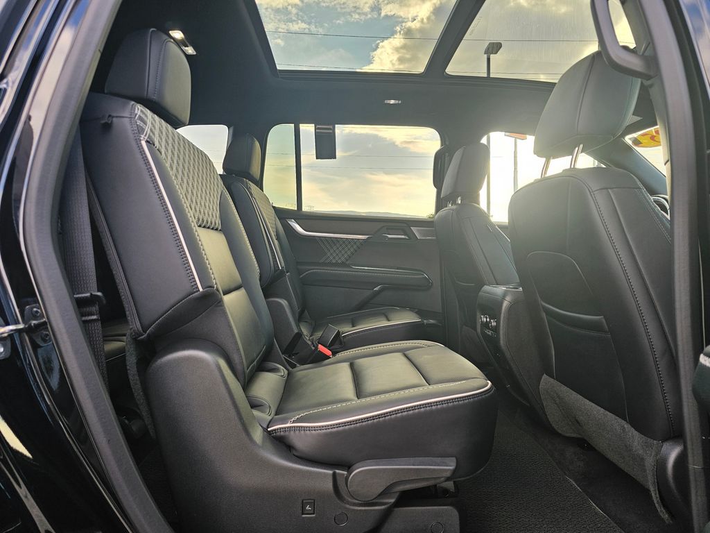 GMC Acadia photo 19