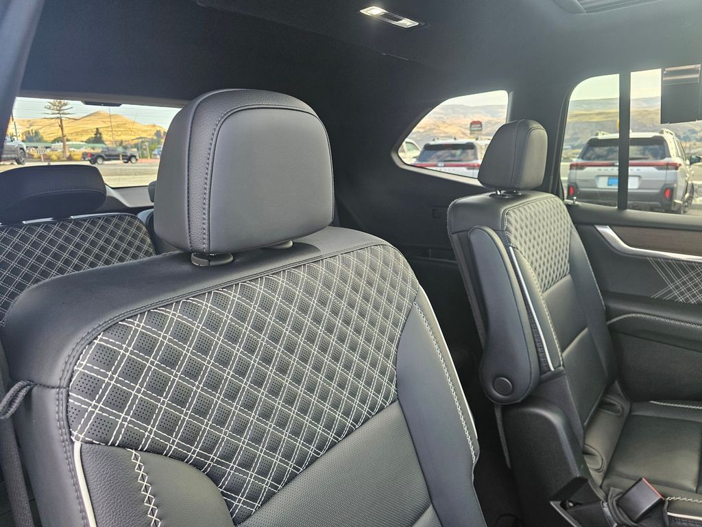 GMC Acadia photo 20